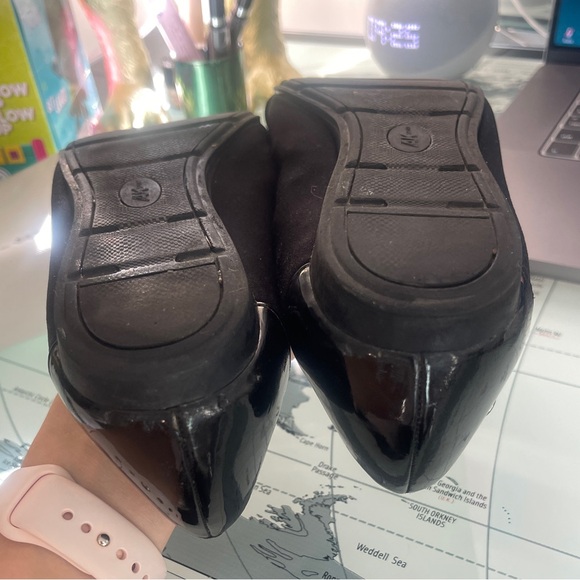 Flats AK Sport are in good condition, size 9.5 shoes practical and fashionable. - Picture 2 of 9
